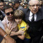 David Goldman and son, Sean (Photo credit: Reuters)